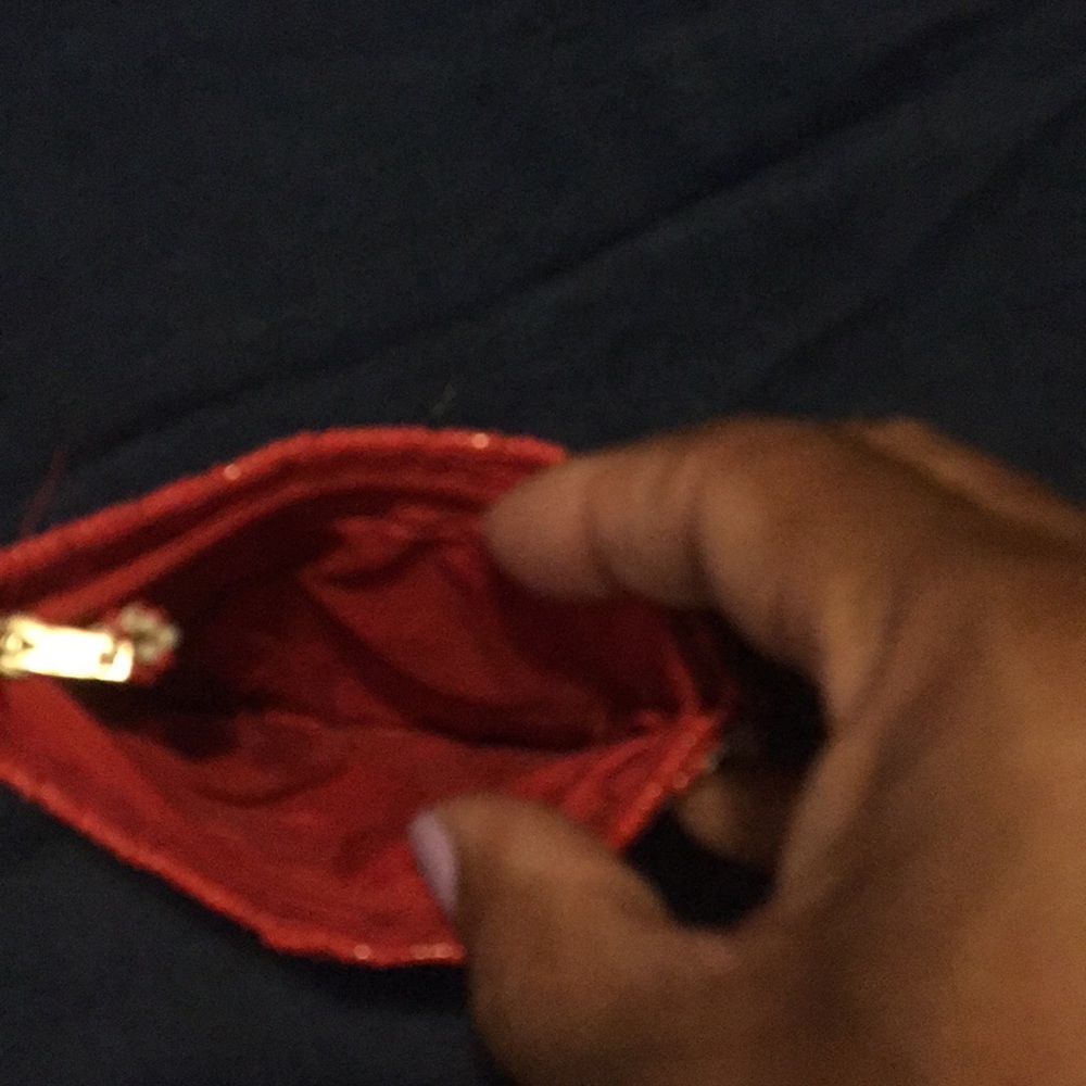 Beaded Change Wallet - Picture 2 of 2